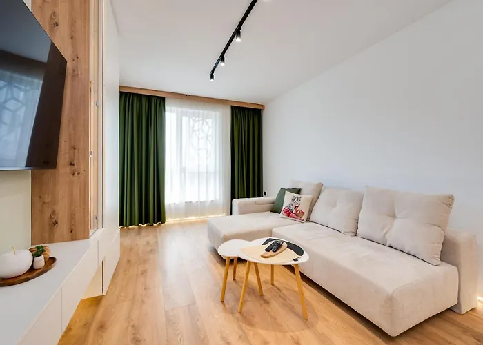 Stylish Flat With Parking For 4 Guest شقة فارنا