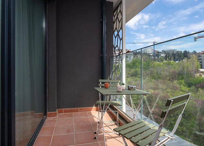 Stylish Flat With Parking For 4 Guest Lejlighed