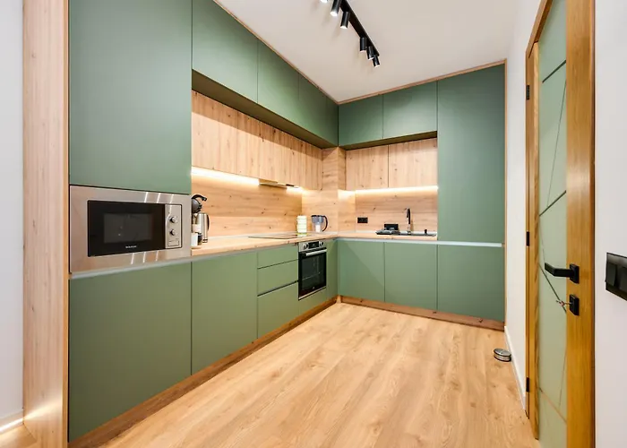 Stylish Flat With Parking For 4 Guest Apartment